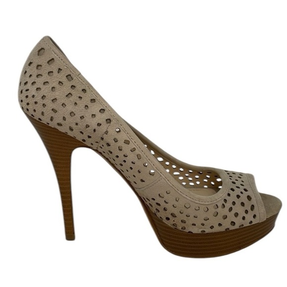 ENZO ANGIOLINI Nordstrom Shoes Heels Pumps Cream Suede Perforated Size 6.5 - Picture 4 of 13